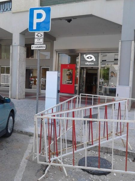 Posto de carregamento de veículos elétricos: obras paradas há meses Posto de carregamento de veiculos eletricosIMG 20200727 130035