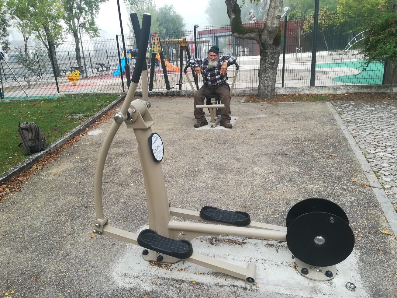 Novo parque de fitness com aparelhos já danificados aparelho fitness IMG 20210926 085456