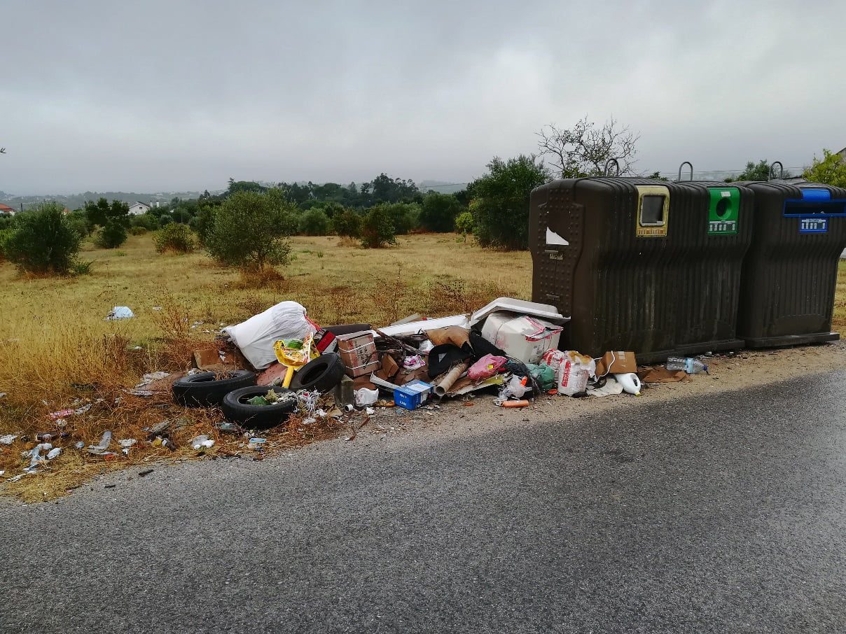 Problemas na recolha de lixo lixo IMG 20210908 080941