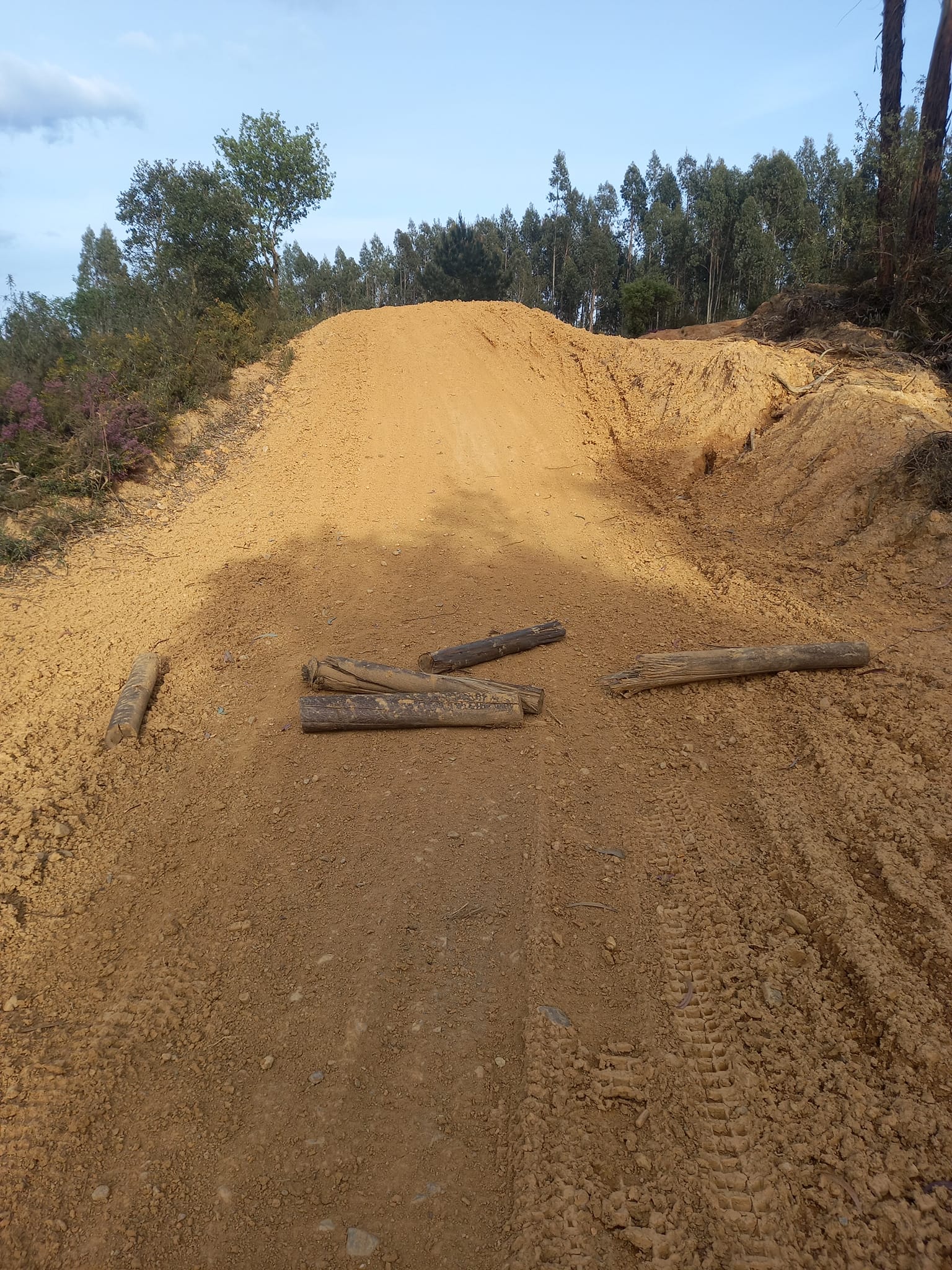 “Armadilha” em pista de motocross de jovem piloto motocross pista 761816824 7982111855323685289 n