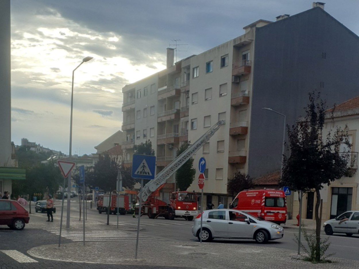 Homem de 51 anos encontrado morto em casa bombeiros 01272764 9091300966931236622 n