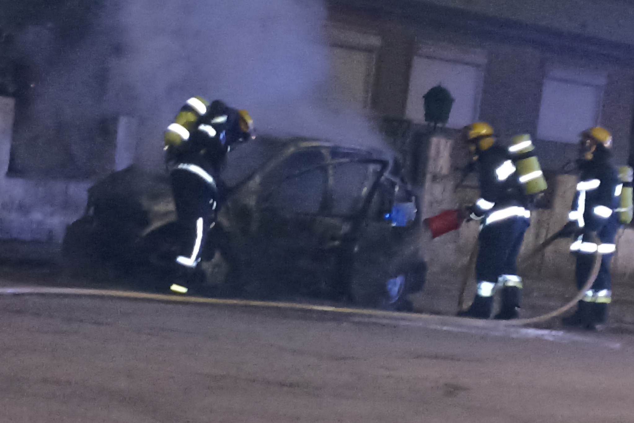 Carro ardeu em Tomar incend 32576 4660490700406491647 n