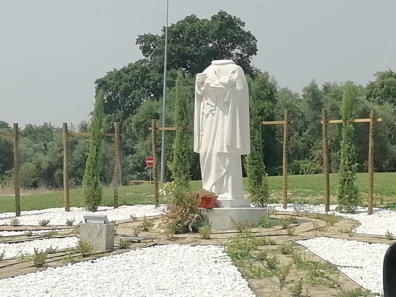 Torres Novas em choque: decapitaram imagem de Santo António IMG 20230805 122001
