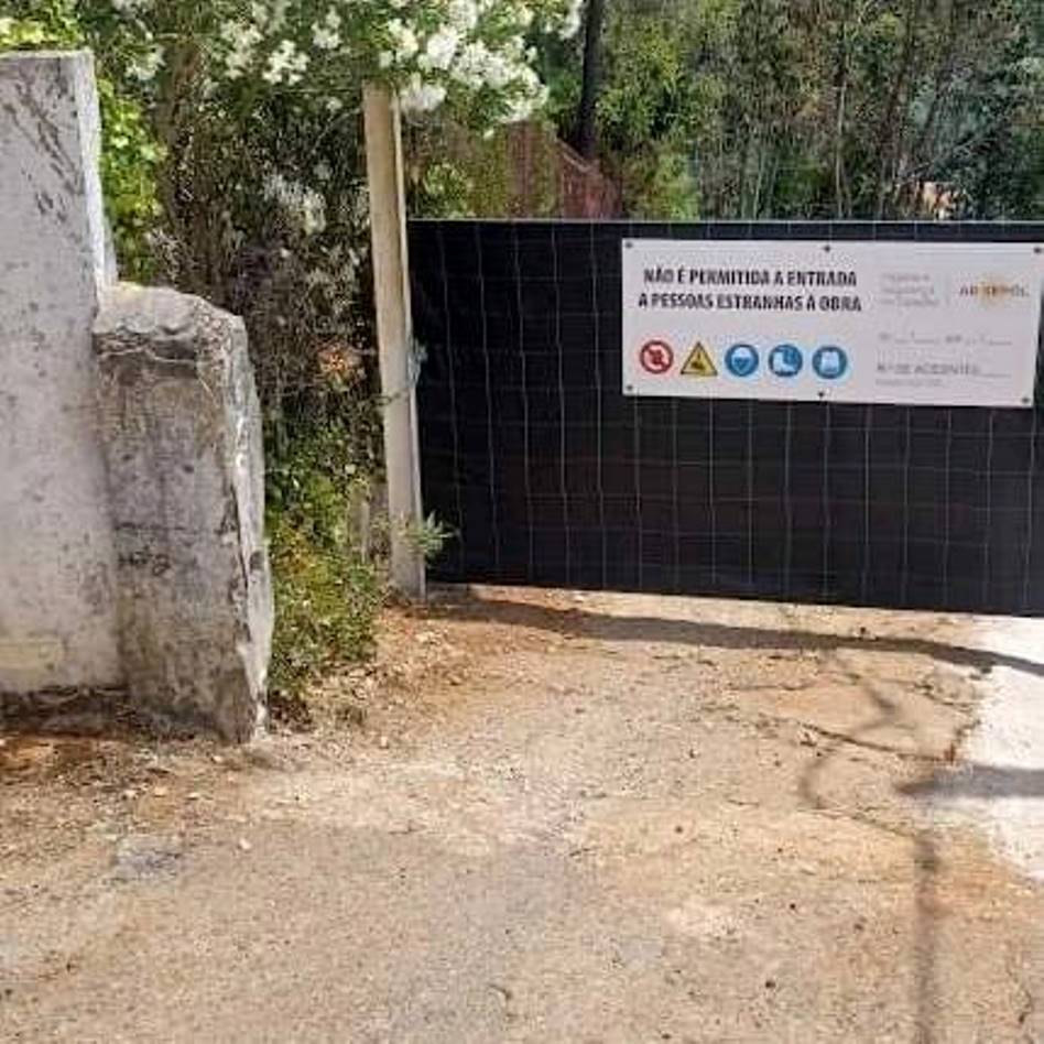 População revoltada com fecho do acesso à praia fluvial de Alverangel praia alverangel 1957265830 7775339393700233143 n