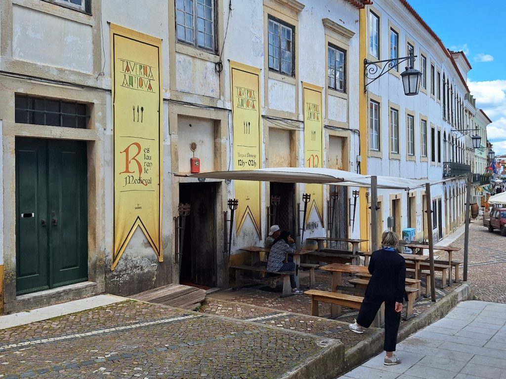 restaurante medieval taverna 20260506 143142