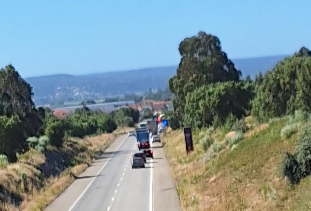 Colisão entre veículo ligeiro e camião provoca um morto e corta IC3 20260605 093901