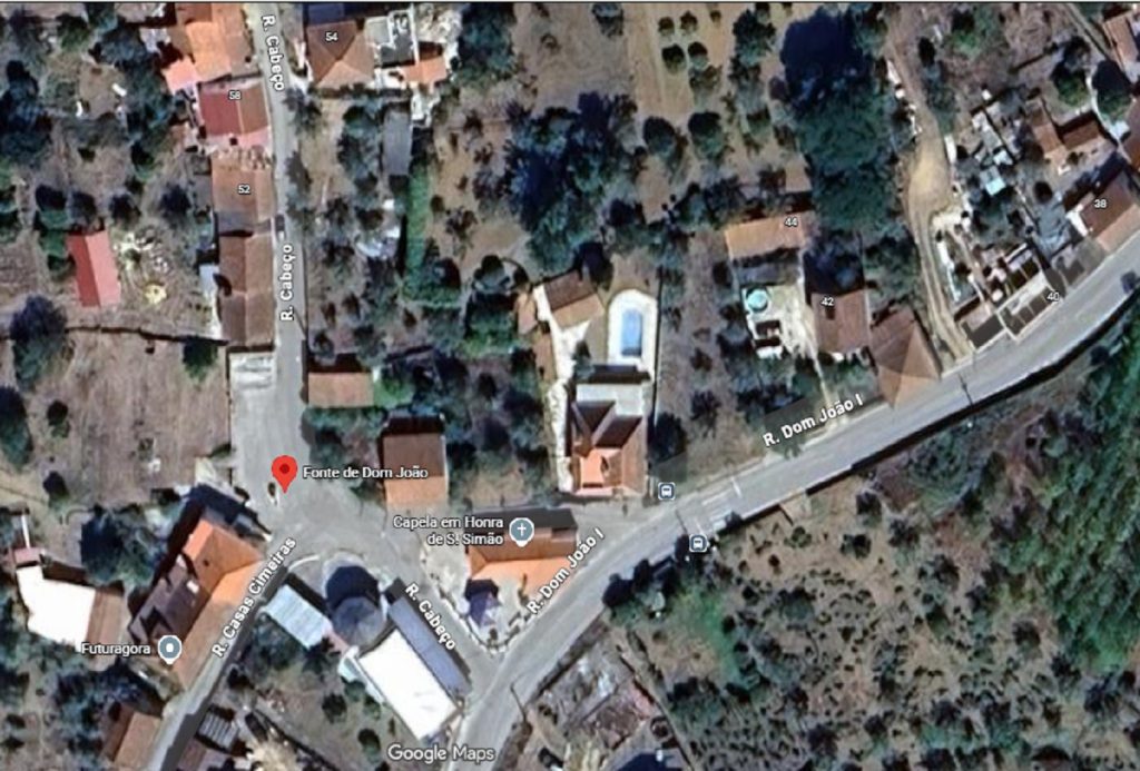 Mulher morre afogada na piscina font