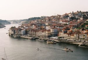 Lisboa, Porto e Madeira: um roteiro para quem viaja e gosta de boa companhia porto ribeira