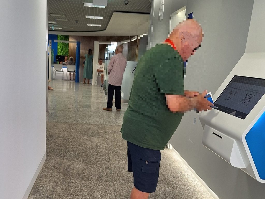 Caixa Geral de Depósitos reabriu instalações no rés-do-chão após obras cgd 20260817 104203