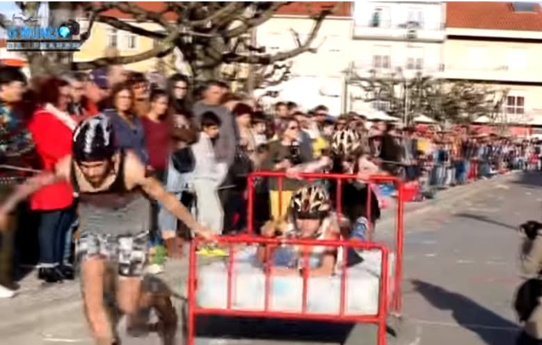 Corrida de camas anima carnaval em Ferreira do Zêzere (c/ vídeo) fz carnaval camas