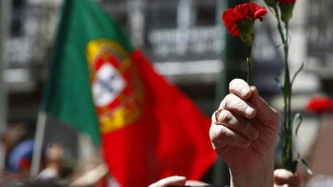 Tem de haver cravos para todos! 25 de Abril cravo