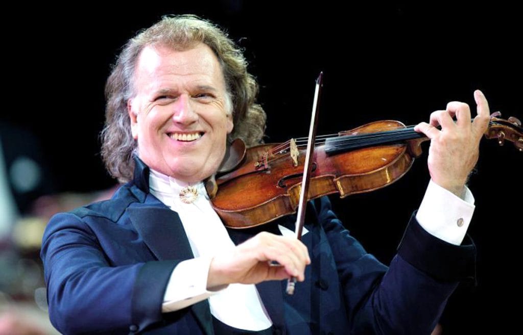 A “onda” de André Rieu, a compra de bilhetes e a procura de lugares de bancada na festa dos tabuleiros andre rieu