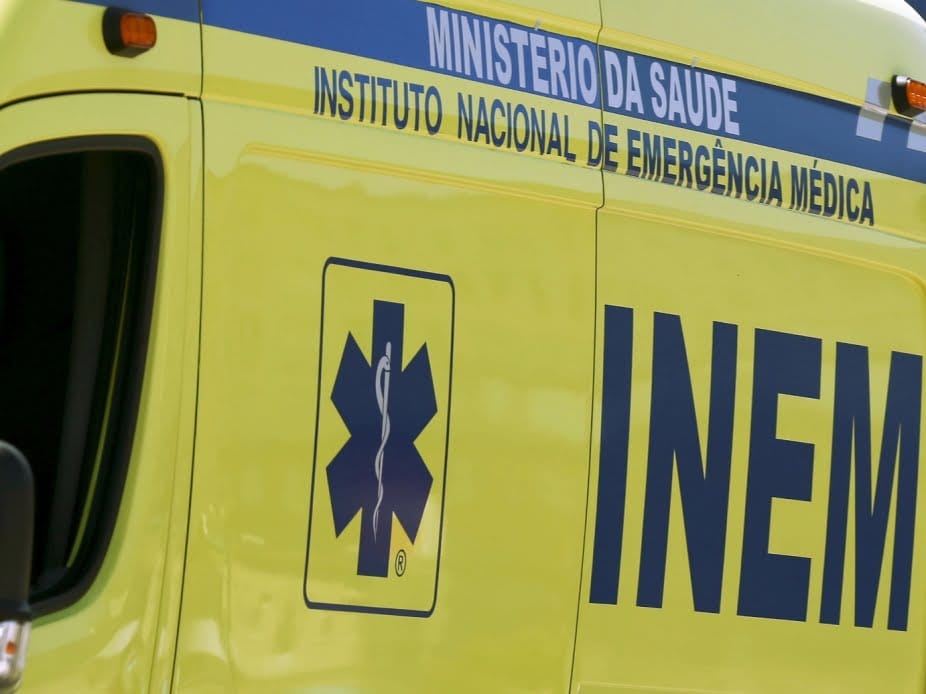 Mulher morre afogada na piscina bombeiros ambulancia 7