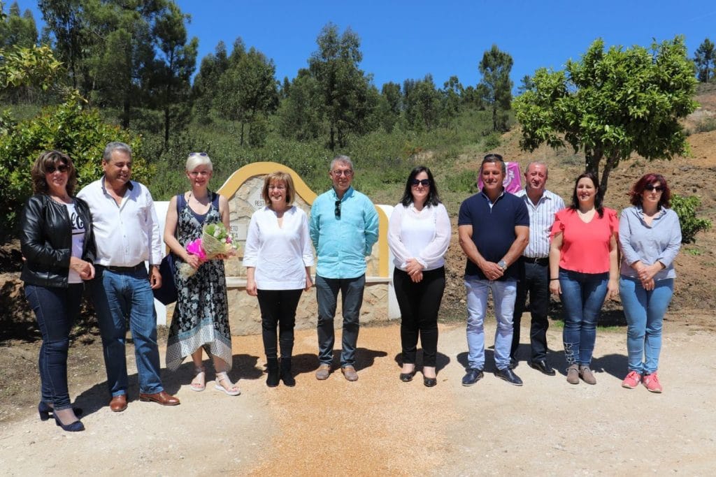 Proprietários doam terreno da Fonte da Bica à junta de freguesia de S. Pedro fonte da bica 0714 4999312894270111744 o