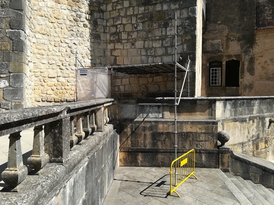 Andaime junto à Charola já foi retirado IMG 20190523 102502