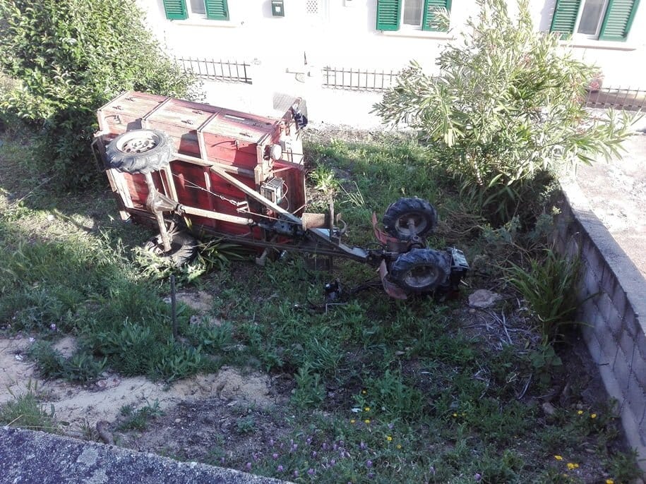 Despiste de trator provoca três feridos (c/ vídeo) acidente trator IMG 20190510 184250 Copy