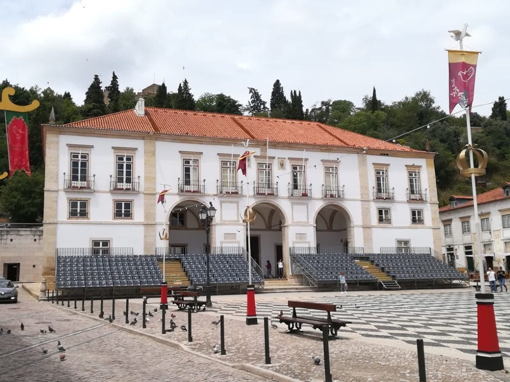 Bancada VIP já montada em frente à câmara IMG 20190625 123159