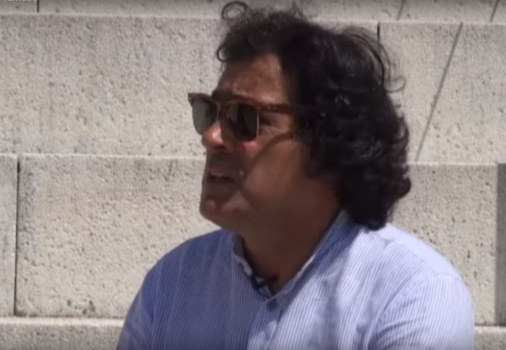 Carlos Carvalheiro festeja 69 anos e reforma-se, mas não do teatro carlos carvalheiro