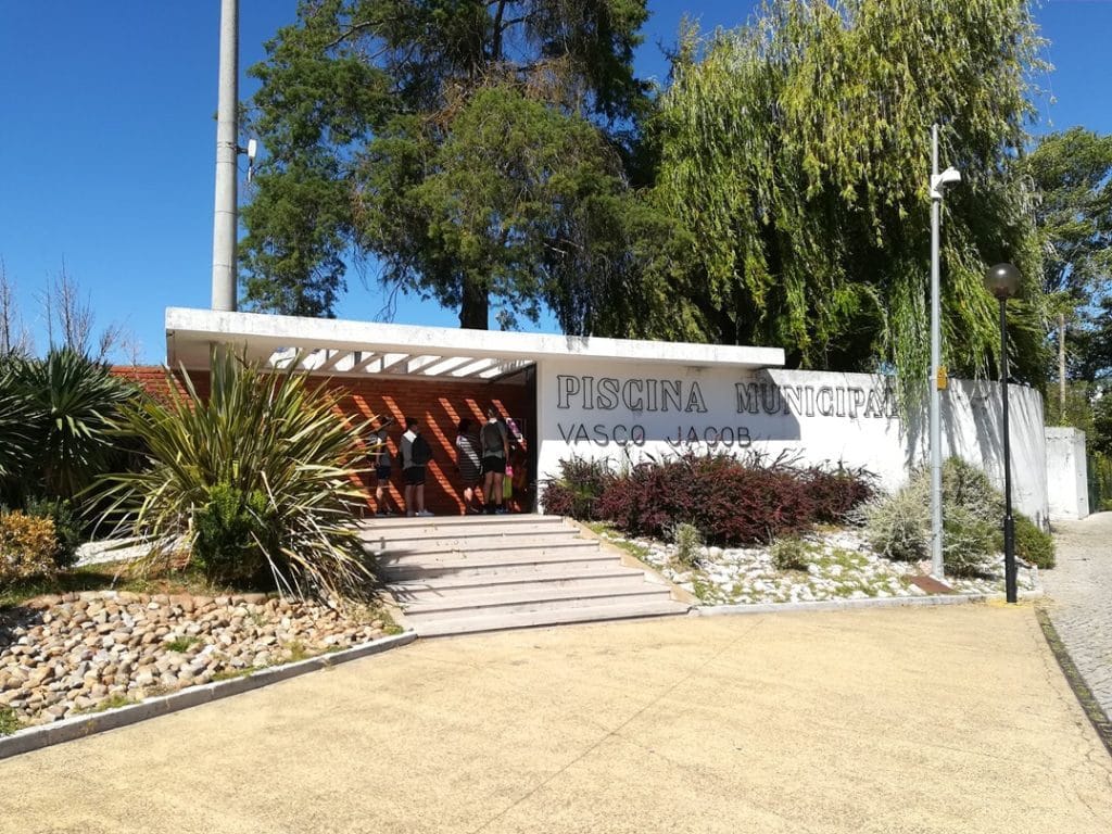 Piscina municipal: quem a viu e quem a vê (c/ fotos) piscina IMG 20190816 160622