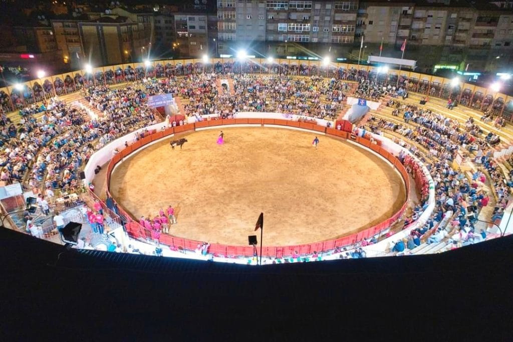 Tomar recebe corrida de toiros com concurso de pegas esta sexta feira touros toiros praca 90 5658926034490228736 o