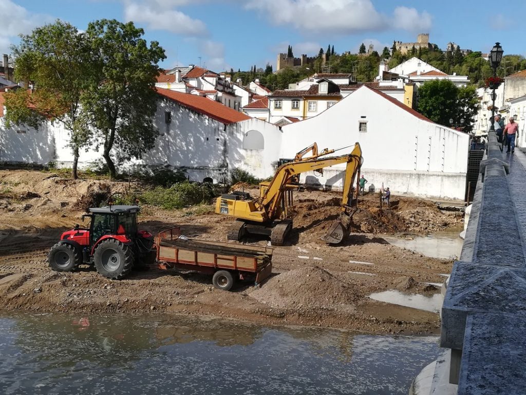 Operação de desassoreamento do rio desperta a curiosidade (c/ fotos) rio nabao desassoreamento IMG 20190925 104834