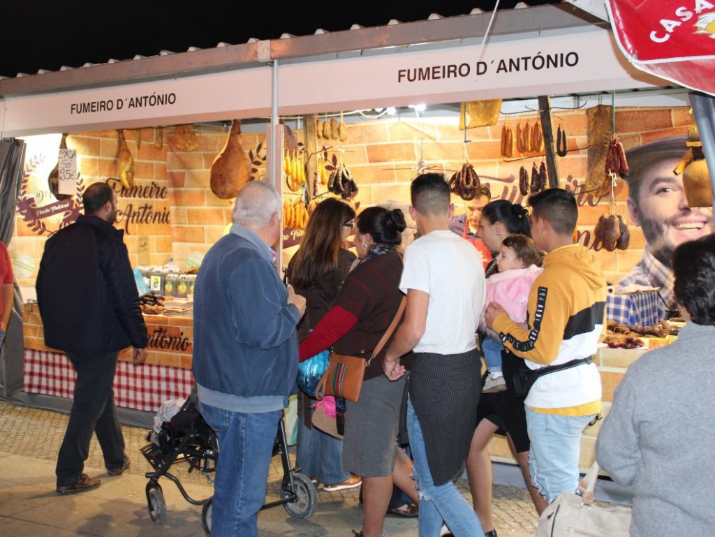 Assaltos e violência na feira de Santa Iria IMG 1677