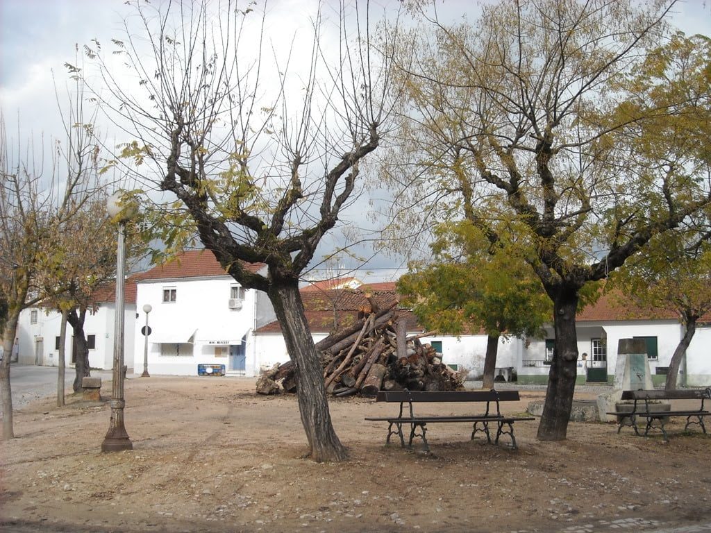 Já se sabe qual a empresa que vai arranjar o largo de Cem Soldos cem soldos largo 3Cem Soldos Nov