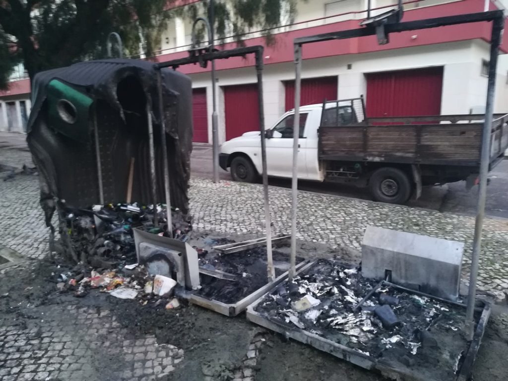Onda de vandalismo na cidade destrói ecopontos IMG 20191217 074359