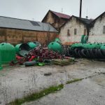 Estaleiro, armazém ou lixeira? (c/ fotos) IMG 20191220 115407