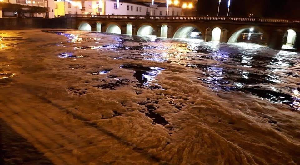 Enxurrada revela descargas poluentes poluicao rio 155551 5677501291304058880 n