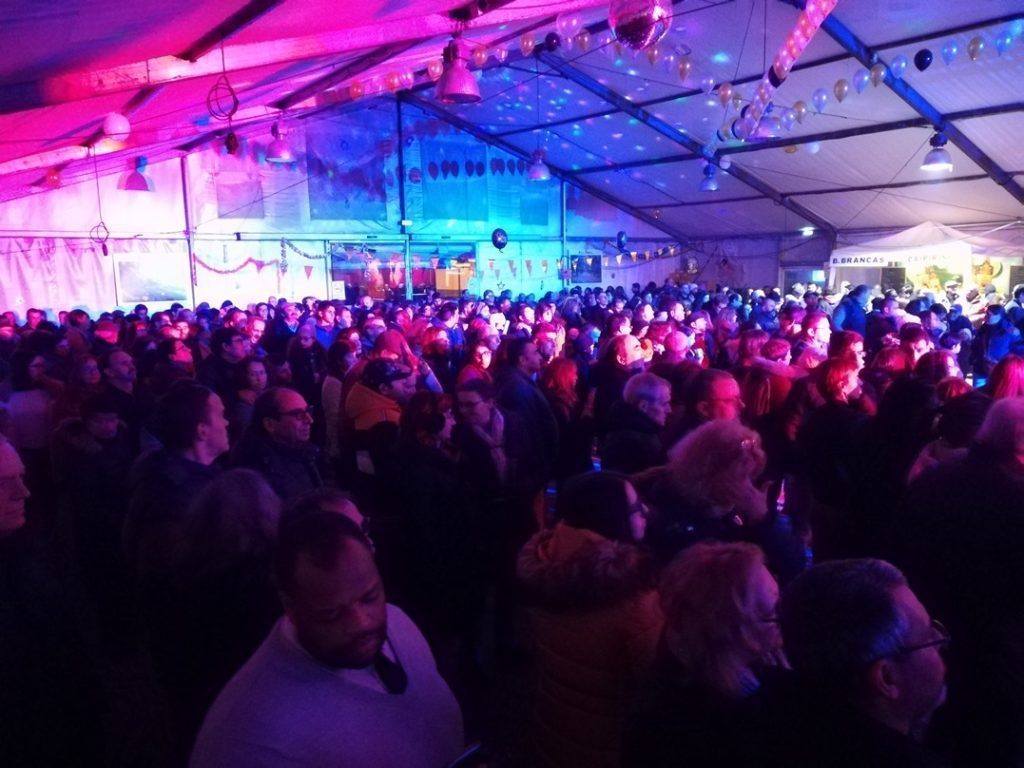 Festa de passagem de ano afinal vai ser na tenda do mercado IMG 20191231 233534