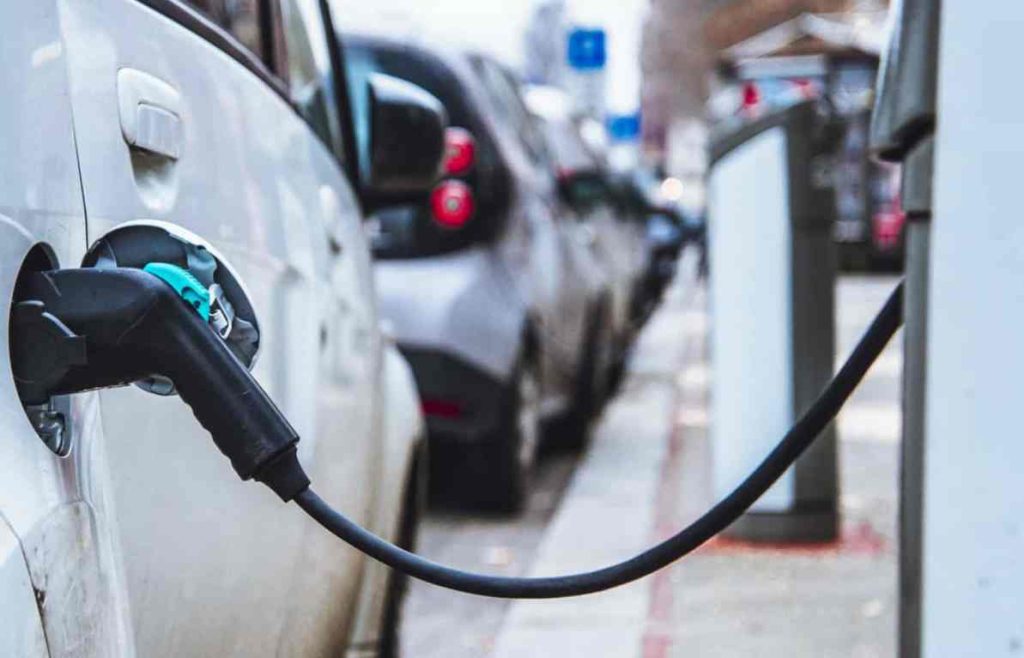 Tomar é a única cidade da região sem posto de carregamento para veículos elétricos posto veiculos eletricos