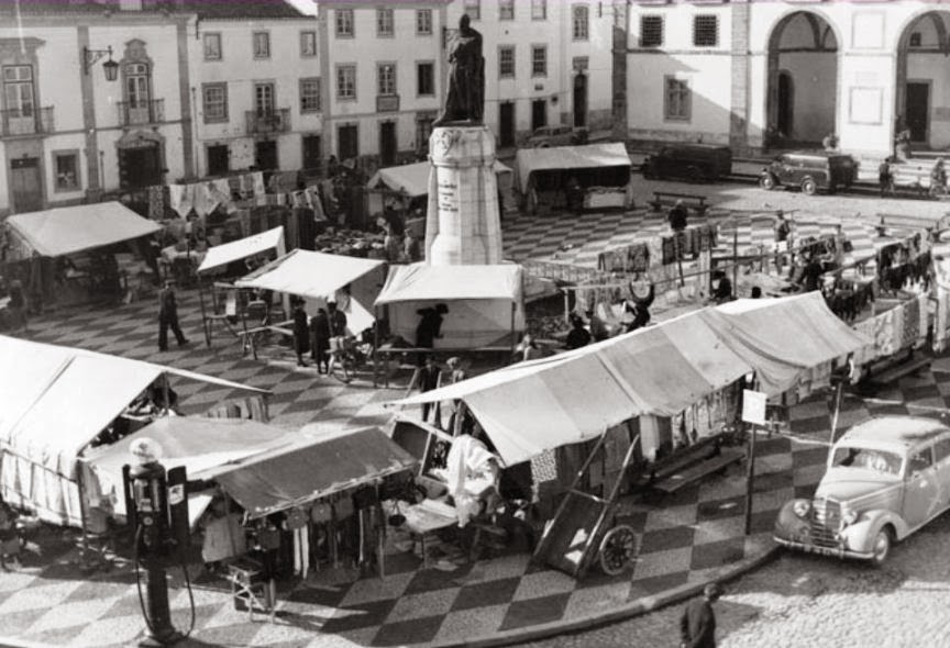 Esta calçada tem 125 anos praca da republica P R