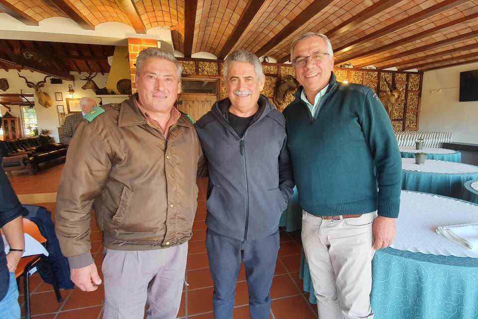Presidente do Benfica almoça no espaço Caça Brava LFV caca brava 320 7174822552496242688 n