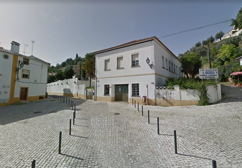 Centro de Assistência Social encerra instalações no largo do Pelourinho para vender* cast lar