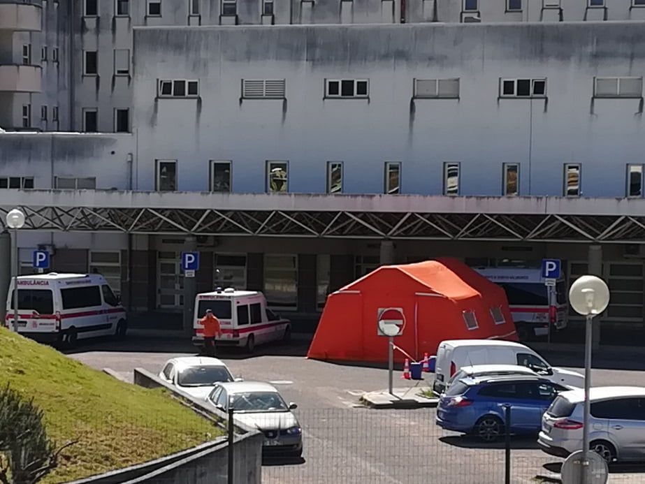 Covid-19: confusão dos números continua tenda hospital IMG 20200317 112224