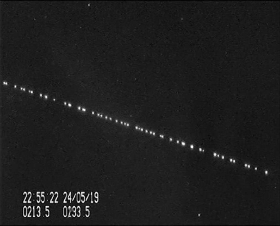 “OVNIs” que afinal são satélites vão voltar a aparecer esta noite ovni 01025 000GMNFT8KP6.1 0