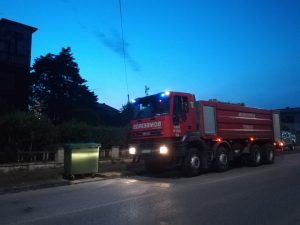 Incêndio destrói anexo de habitação IMG 20200530 212515