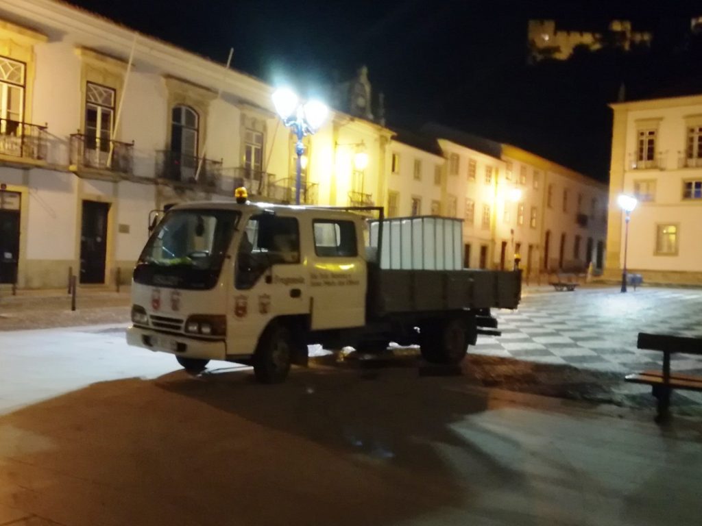 Sem aviso, junta de freguesia aplica químicos nas ruas de Tomar junta quimicos IMG 20200521 222812 1