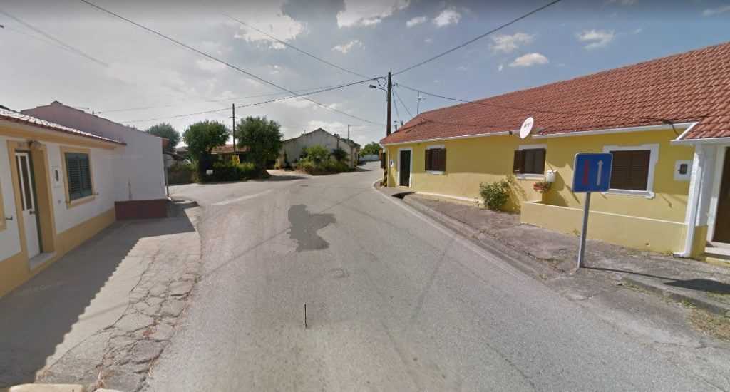 Colisão provoca dois feridos ligeiros charneca do maxial