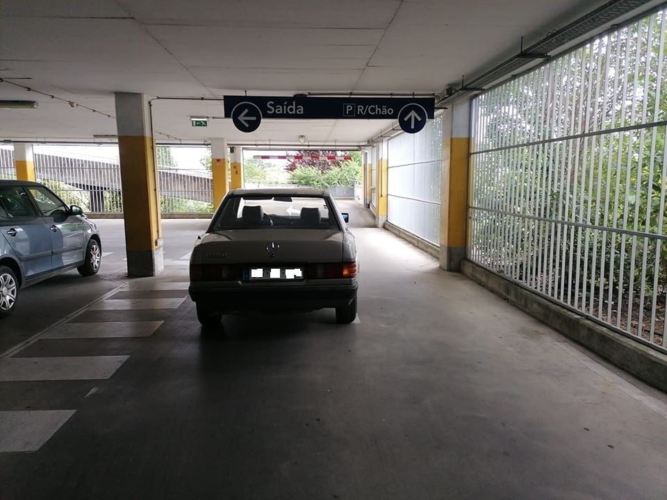 Qual é o melhor sítio para estacionar? insolit 1617 1685816236275661257 o