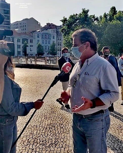 Cavaleiro Rui Salvador junta-se aos protestos no Campo Pequeno (c/ vídeo) rui salvador 3209520178584879104 n