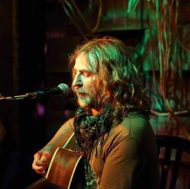 Músico Vincent McCallum fora do “TomarComVida” vincent 5387583307573938829 n