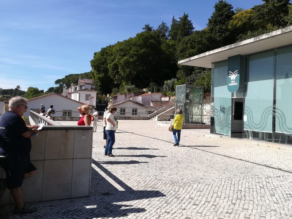 Tejo Ambiente em Tomar: clientes obrigados a esperar à torreira do sol Tejo Ambiente IMG 20200803 102113