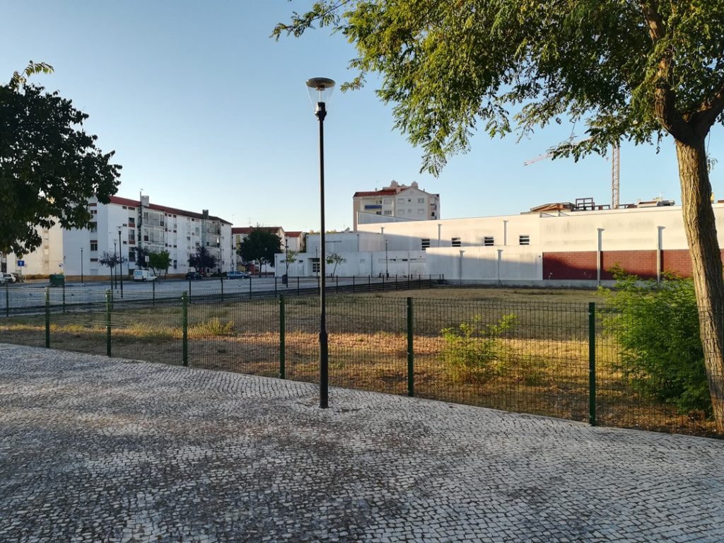 Parque para cães já tem vedação parque canino caes IMG 20200902 074937