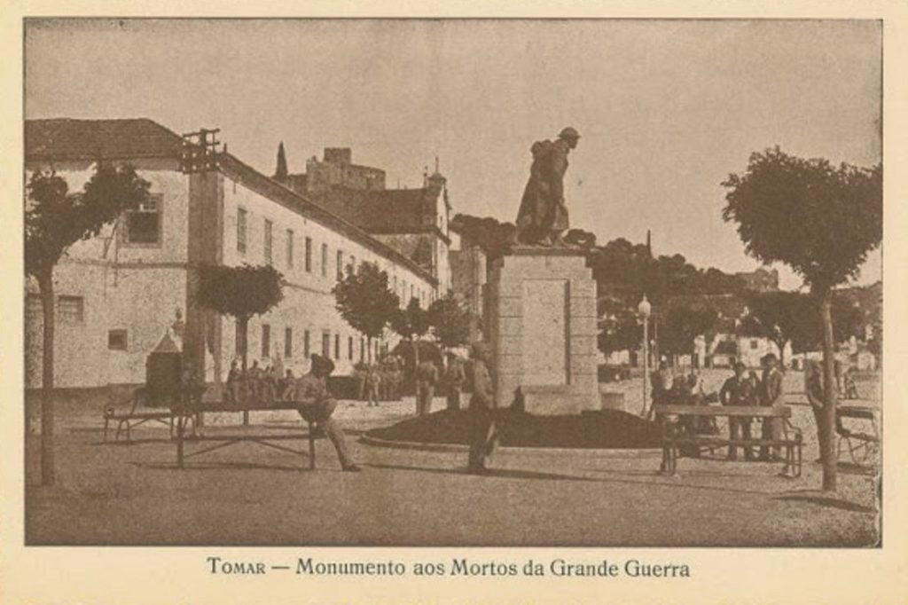 Núcleo de Tomar da Liga dos Combatentes comemora aniversário varzea estatua combatentes