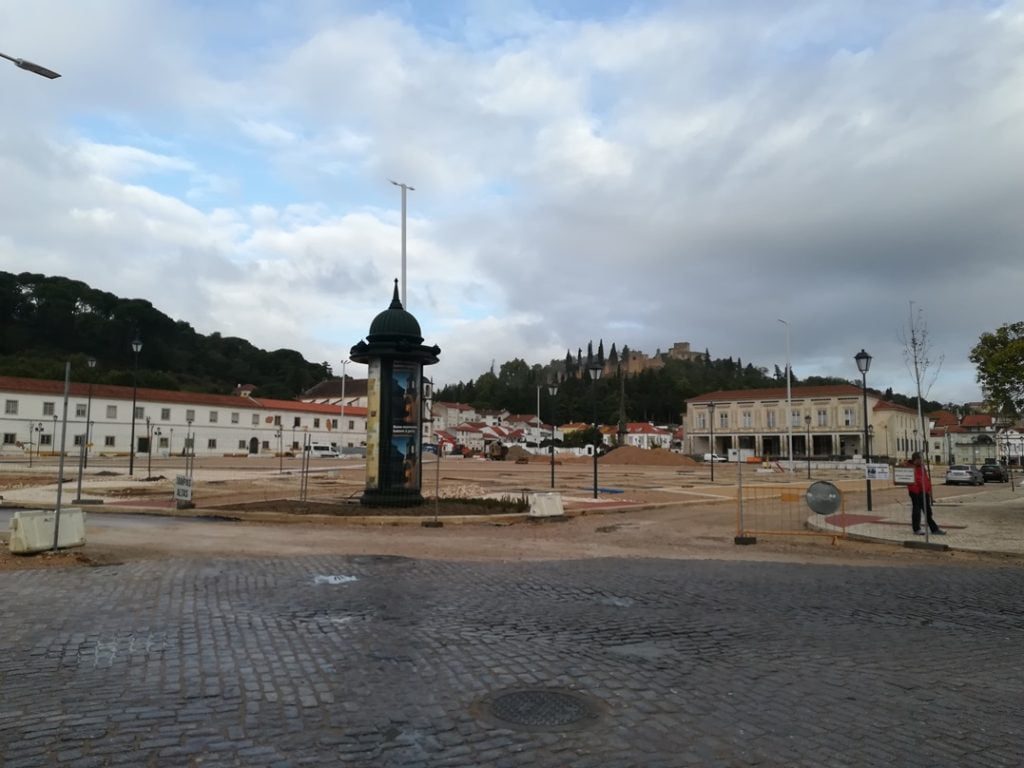 Várzea Grande já tem candeeiros, árvores e passeios varzea grande IMG 20201003 085552