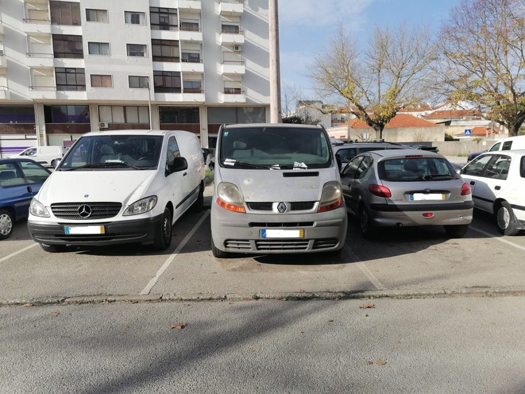 Há carros abandonados nas ruas de Tomar há mais de seis anos IMG 20201118 142751