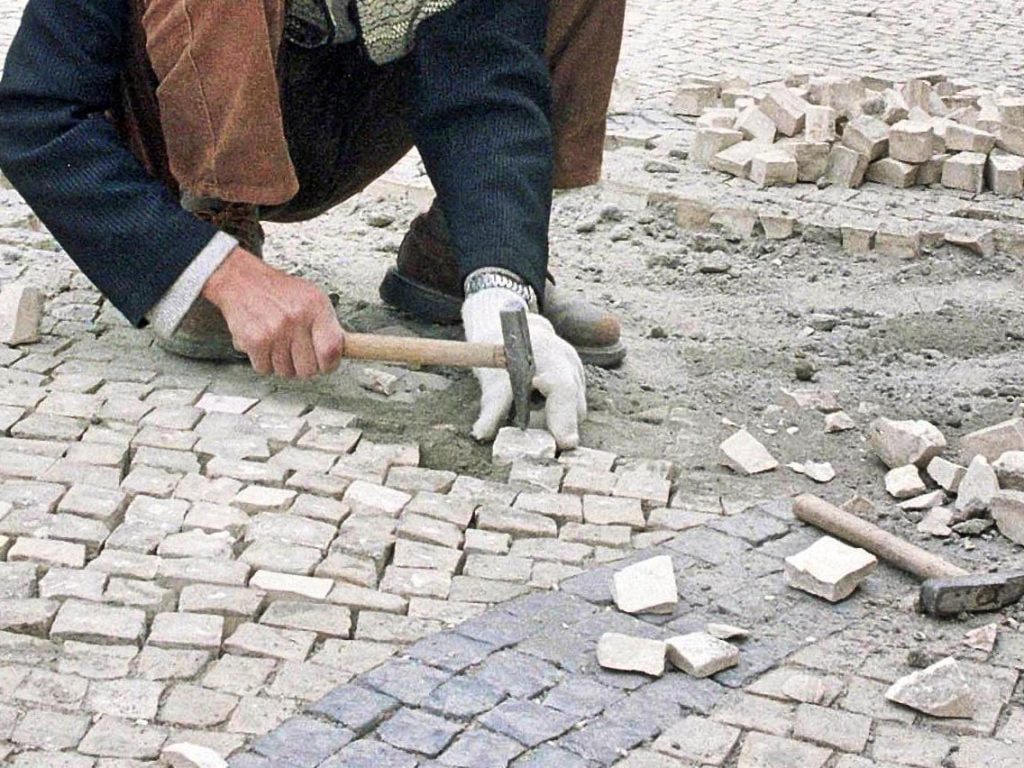 Ninguém concorreu ao lugar de calceteiro na câmara de Torres Novas calceteiro