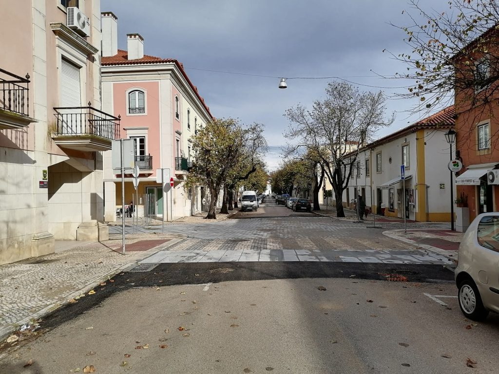 Trânsito normalizado na rua dos Arcos rua arcos IMG 20201125 144348